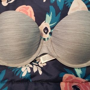 Victoria's Secret strapless pushup